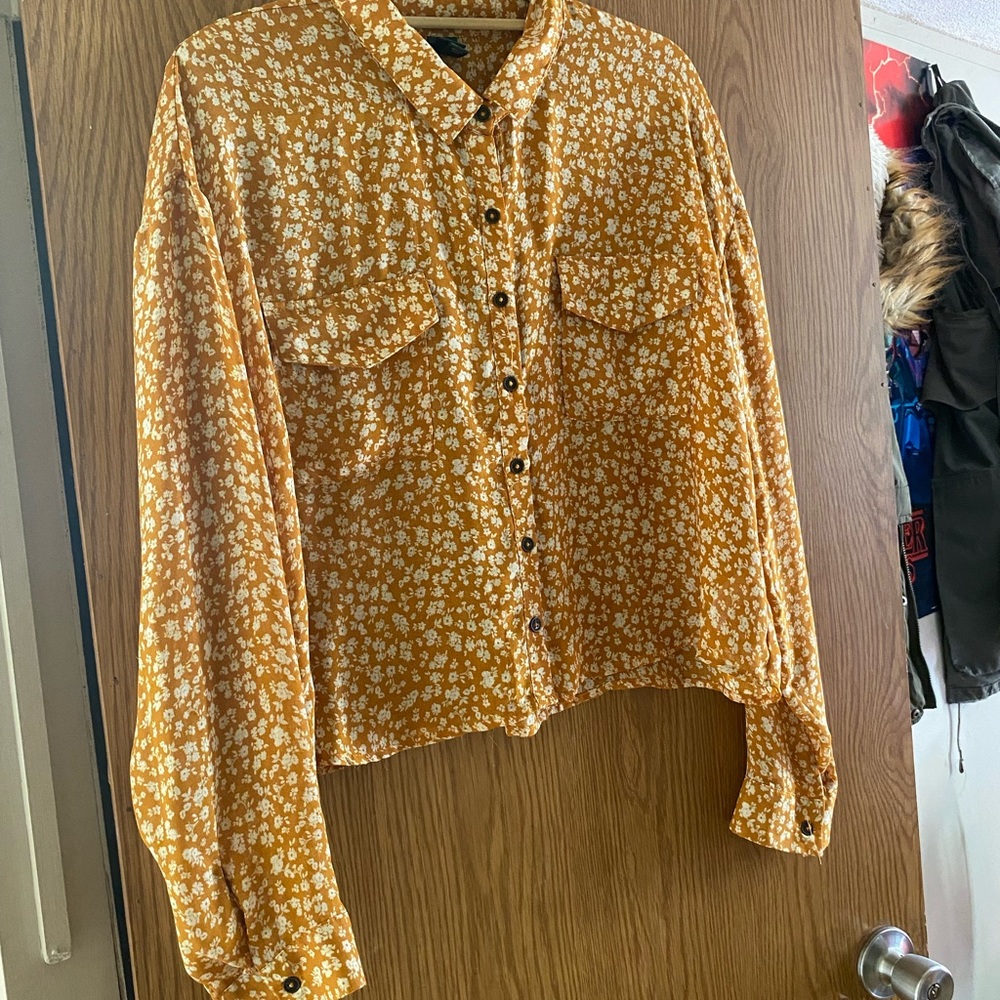 Button down shirt - Picture 3 of 5